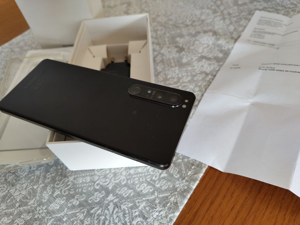 Sony Xperia 1lll 12/256 ideal