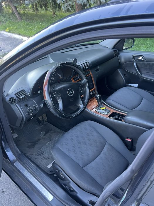 Мерседес 2,2 дизель на автоматі