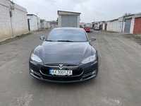 Tesla model s 85