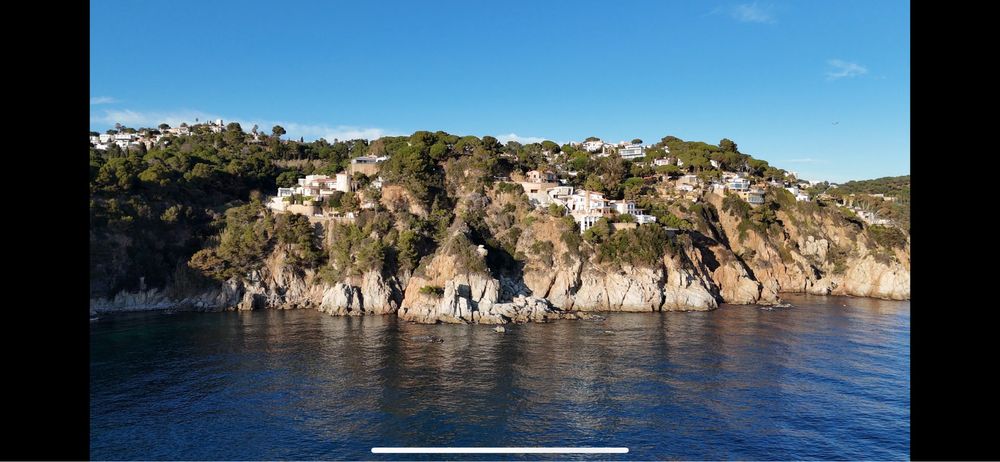 Власник! Продам віллу на березі моря. Поруч Барселона. Costa Brava