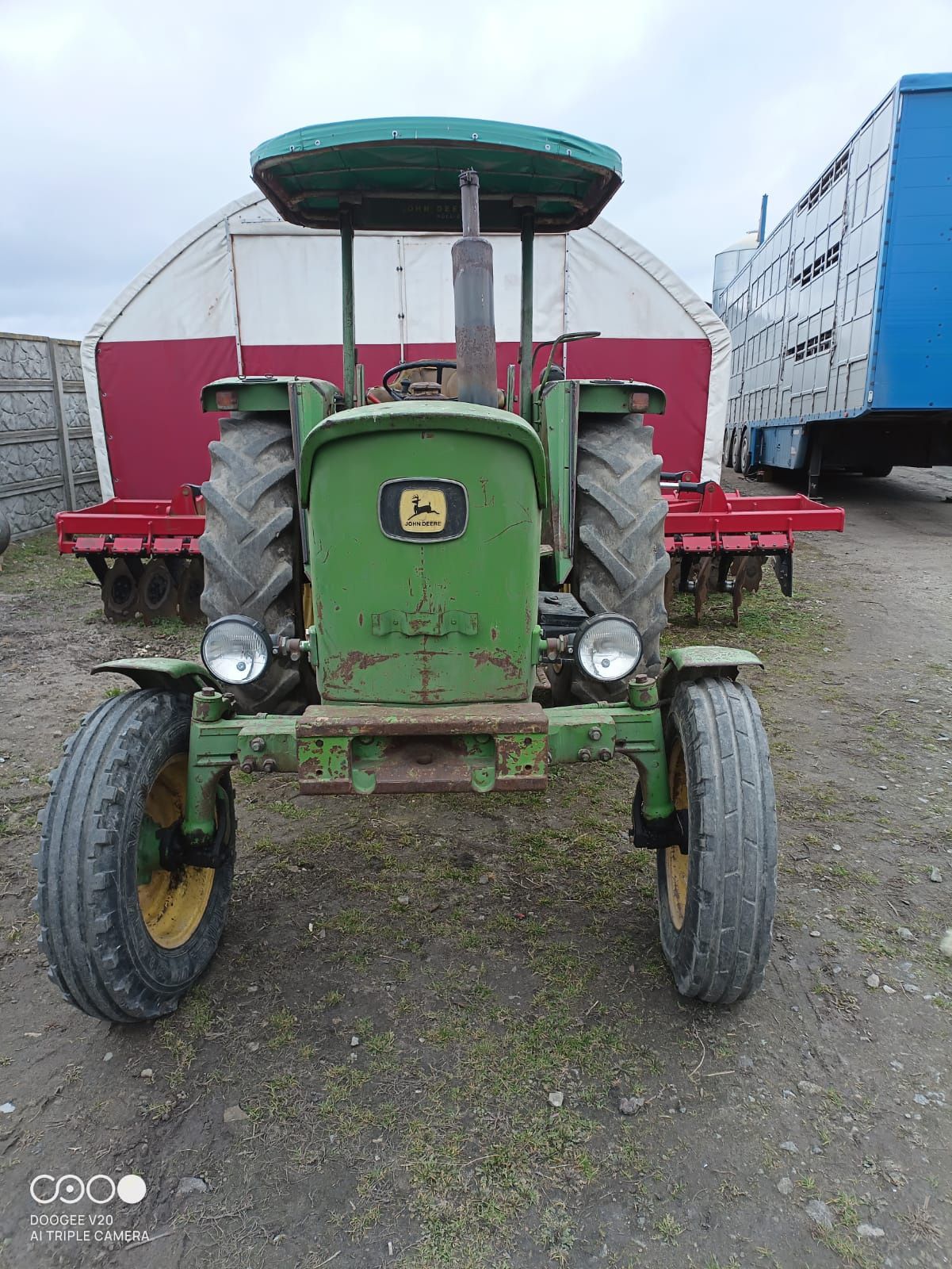 Ciągnik rolniczy John Deere