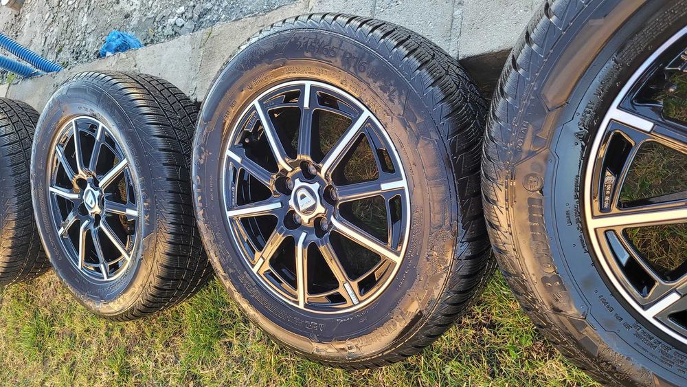 Komplet kół_felgi aluminiowe_opony zimowe_ 16" Dacia Duster II