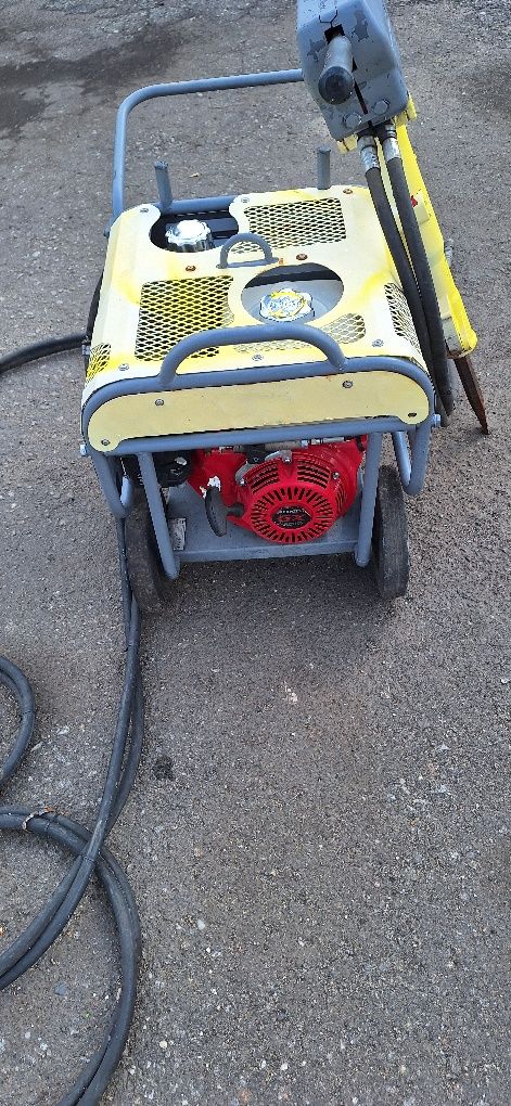 Aggregate mlot wyburzeniowy Atlascopco Lp9 20p