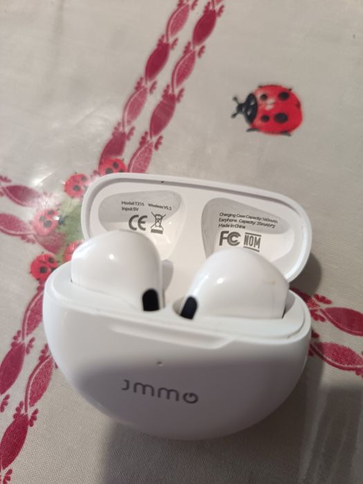Fones bluetooth   marca jmmo bluetooth  5.0 cor branco ( Portes grátis