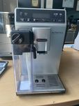 Кавомашина НОВИЙ молочнік Delonghi Autentica CAPPUCCINO