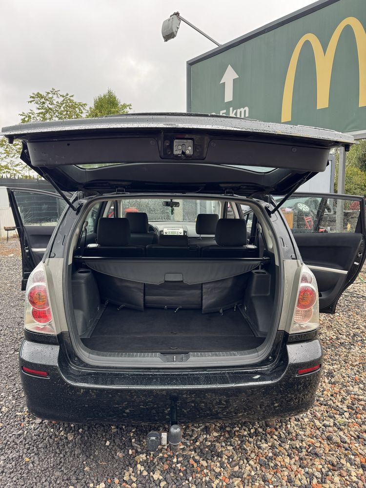 Toyota Corolla Verso idealny stan 2.0 diesel