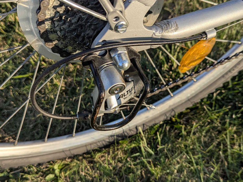 Rower Trekkingowy, aluminiowa rama, hamulce tarcze stan bardzo dobry.