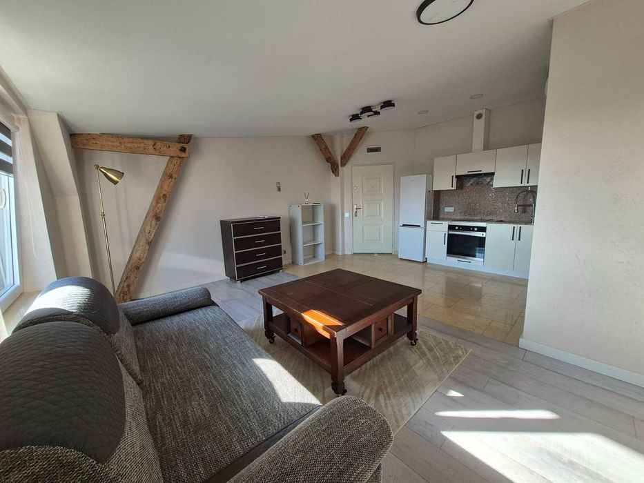 Bardzo ładna kawalerka z klimatyzacją