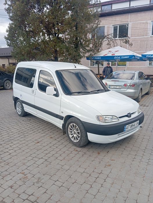 Пежо партнер пасажир