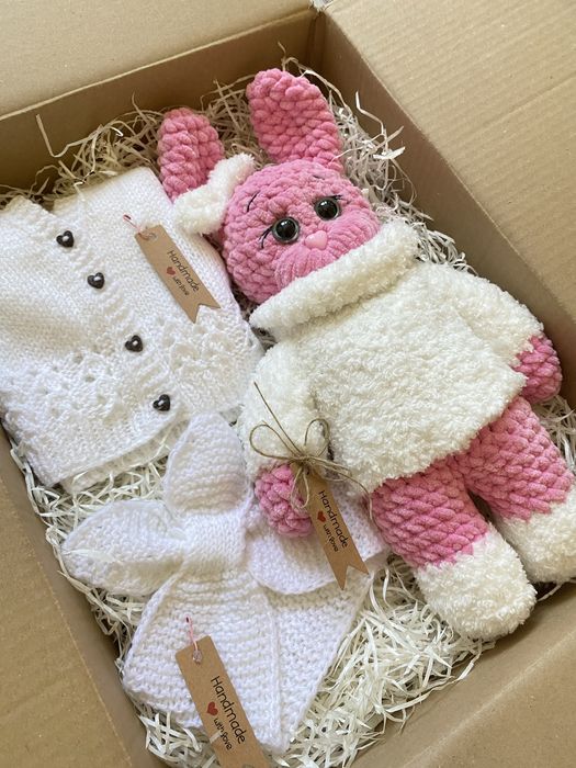 Zestaw Prezentowy Dziecięcy – Handmade z Włóczki Wysokiej Jakości