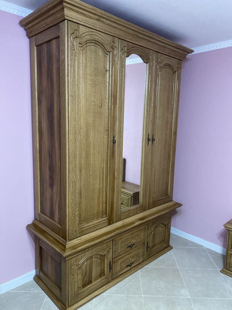 Виготовлення меблів з дуба ліжка тумби комоди шафи