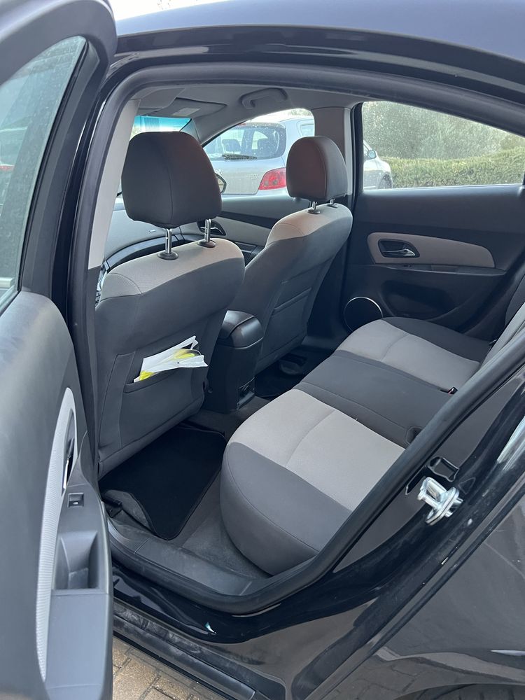 Chevrolet Cruze 2.0 2010