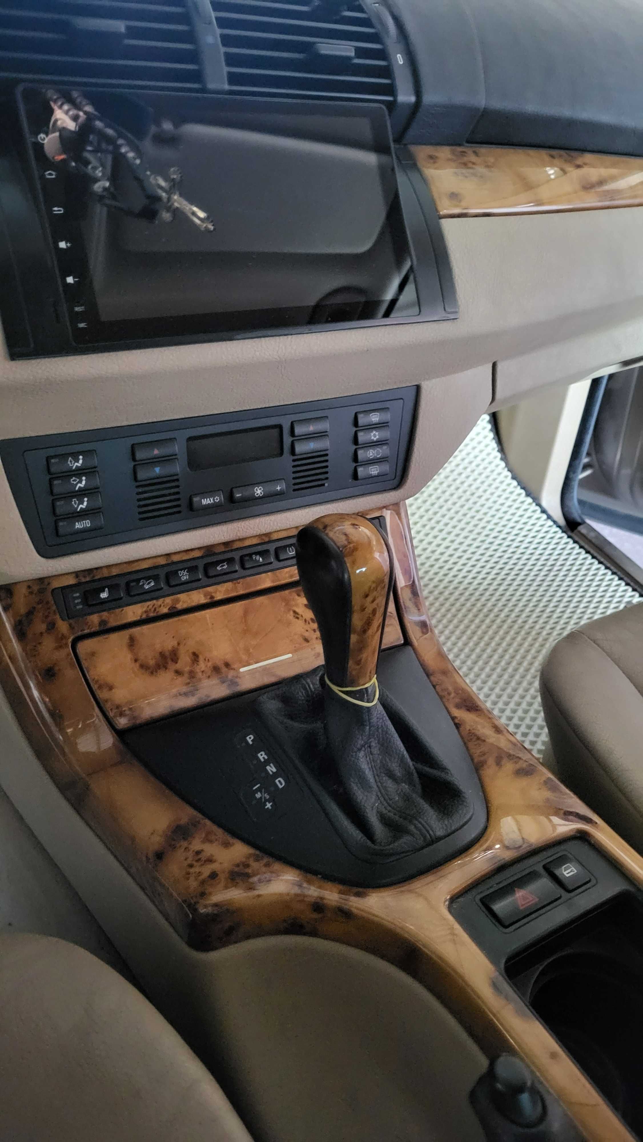 Продам BMW x5 E53