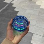 Летающий шар игрушка