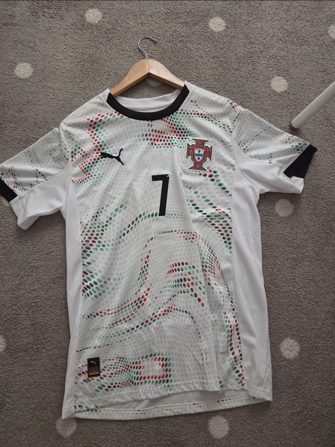 Camisola branca puma 7 Ronaldo