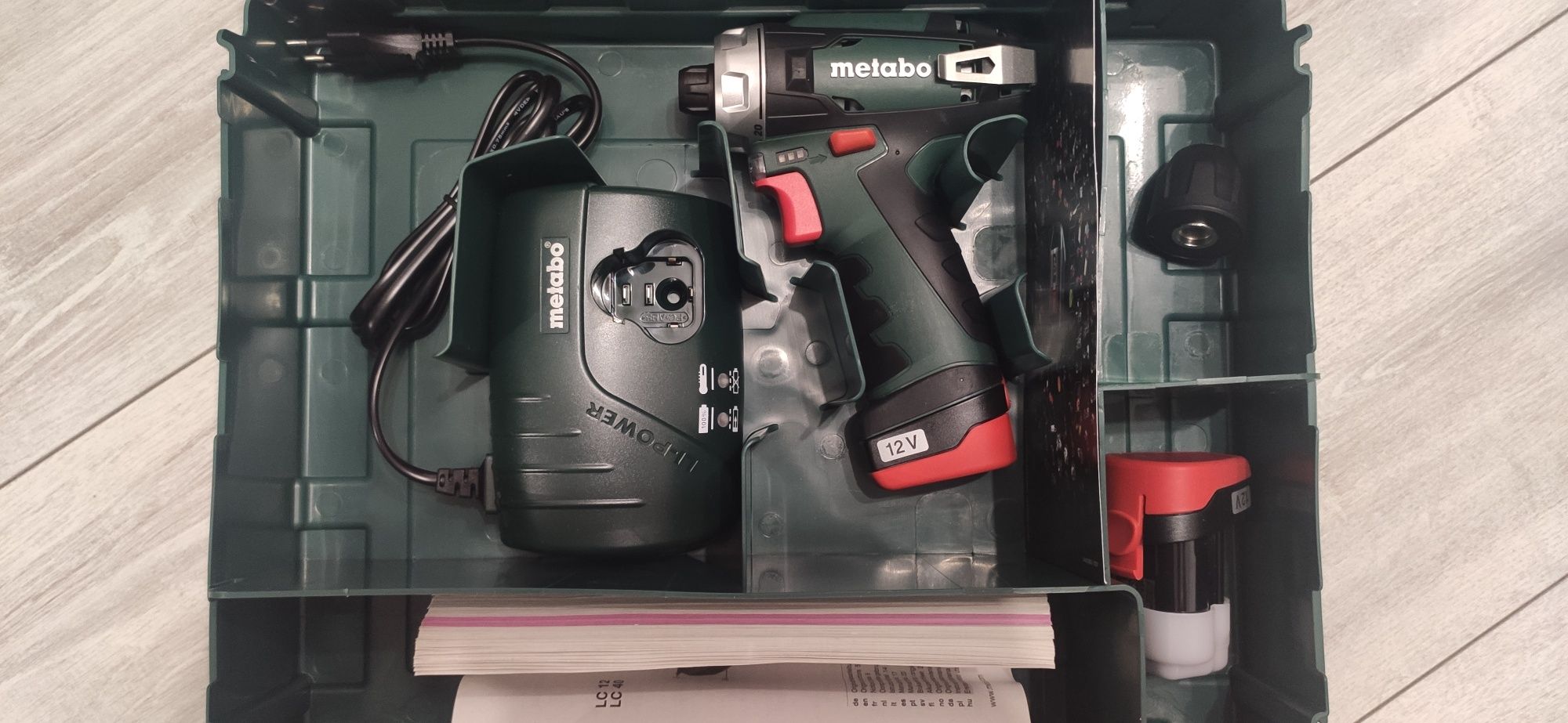 Metabo wkretarko-wiertarka PowerMaxx BS Basic 12V z walizką - komplet