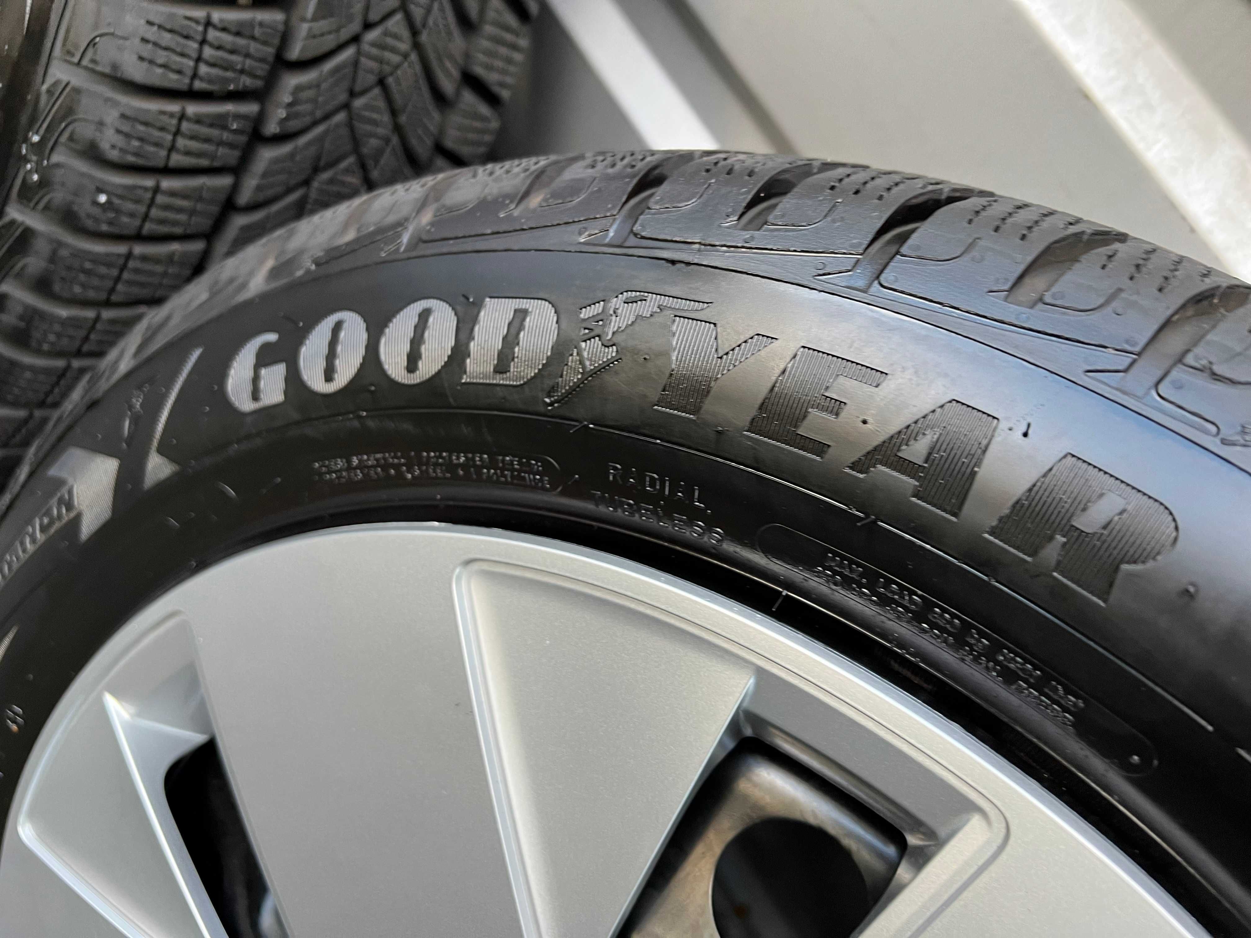 JAK NOWE Opony Goodyear Ultra Grip - 215/55/18