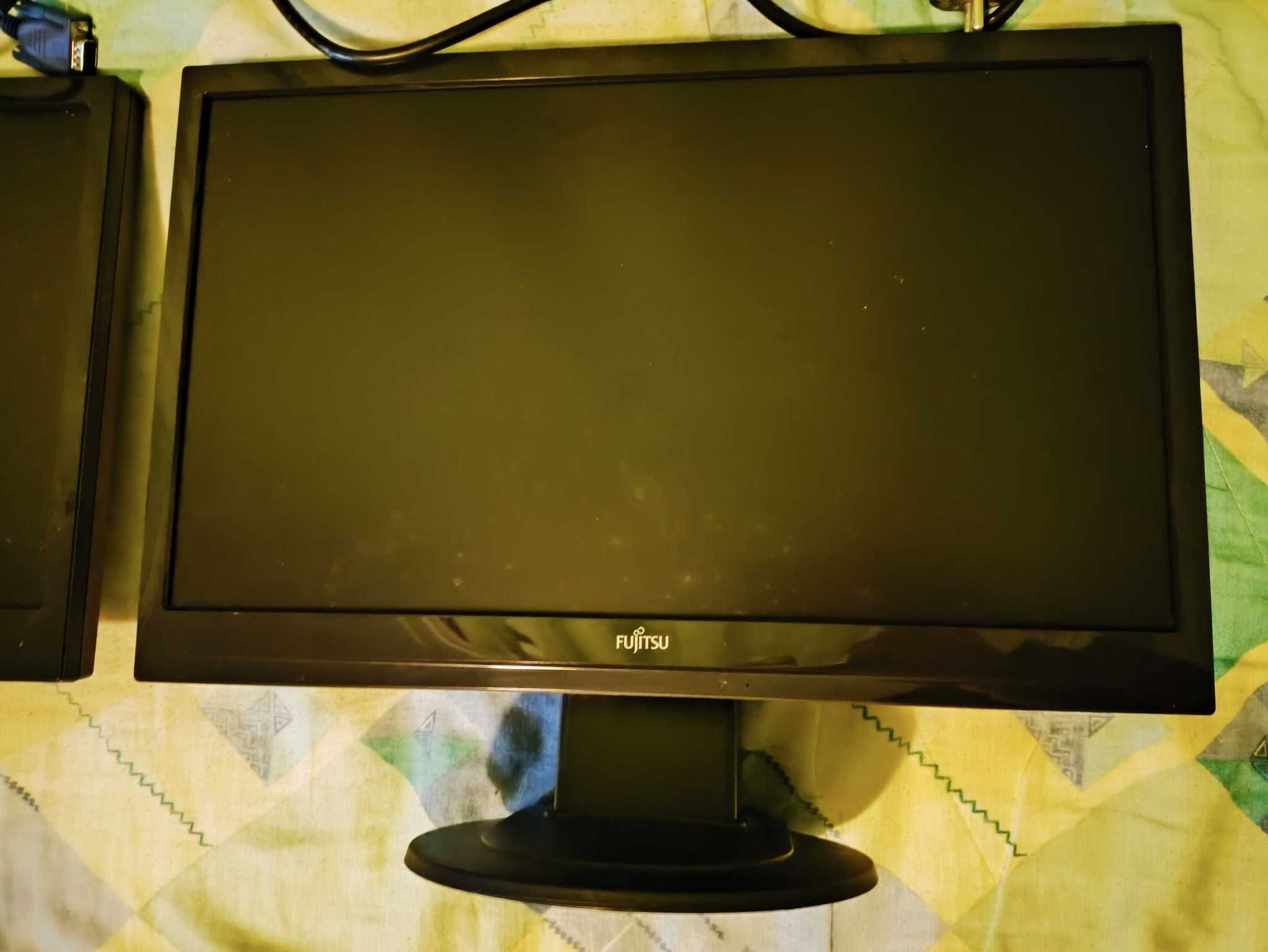 Monitores FUJITSU L3190T em perfeito estado. (Cabos incluidos)