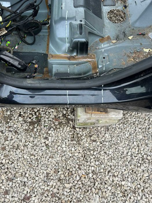 Uszczelka karoseryjna drzwi tył prawa lewa Volvo V60 I IDEALNA