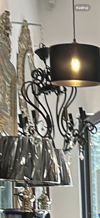 Lampa metalowa z krysztalami wiszaca