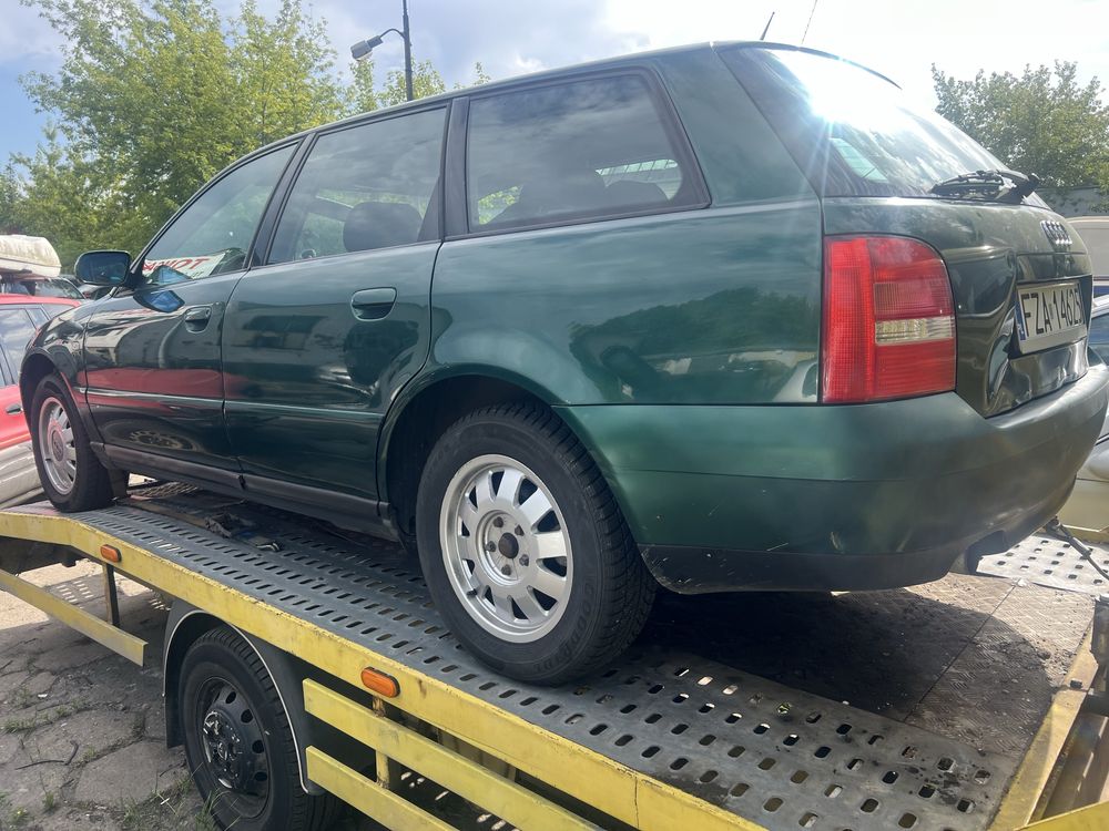 Audi a4 avant 1.8 benzyna do naprawy