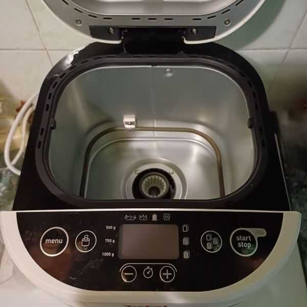 Продам хлібопічь "Tefal"