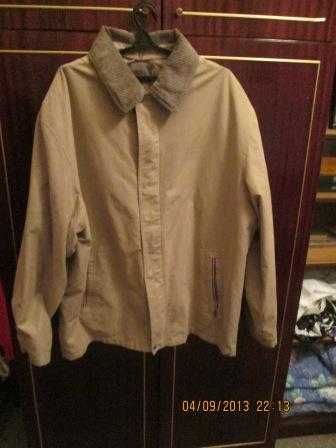 Продам легкую мужскую куртку р. 62-64 б/у