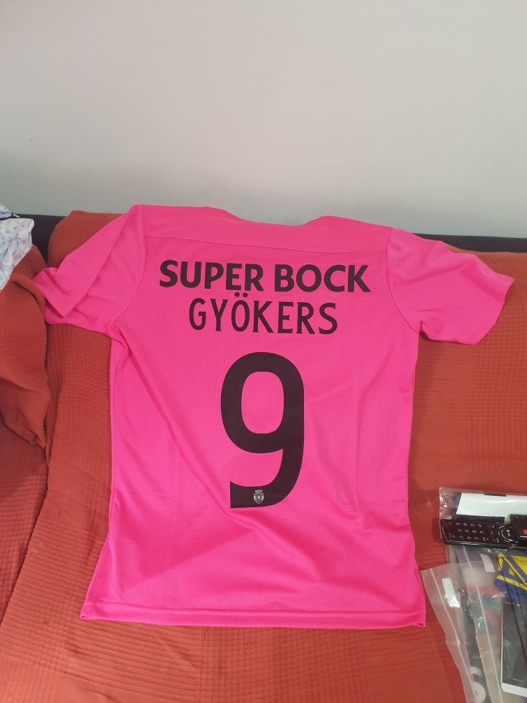 Camisola Sporting Rosa Gyökers