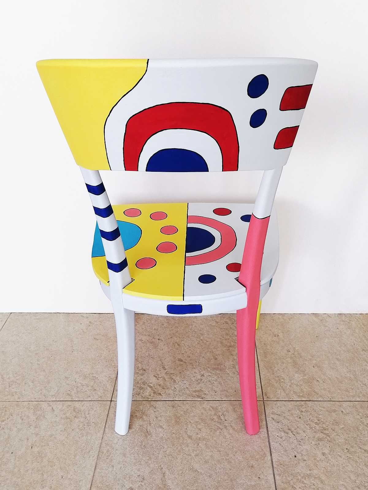 "Chair Clown". Cadeira pintada à mão.