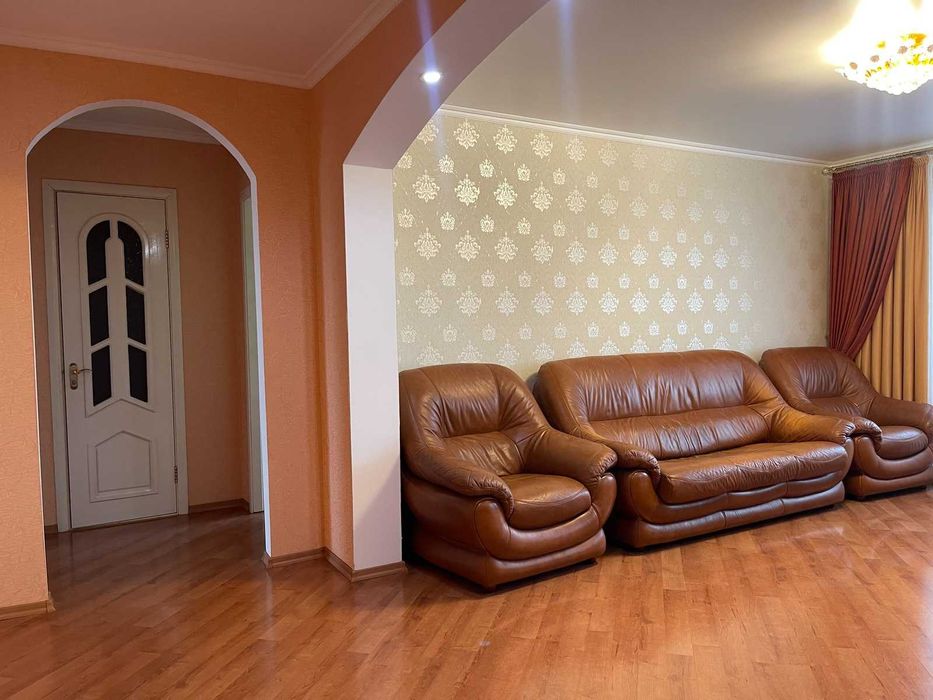 ПРОДАЖ 3к.квартири для сім'ї — ВИСТАВКА, ВУЛ. МАЗУРА, 18/2