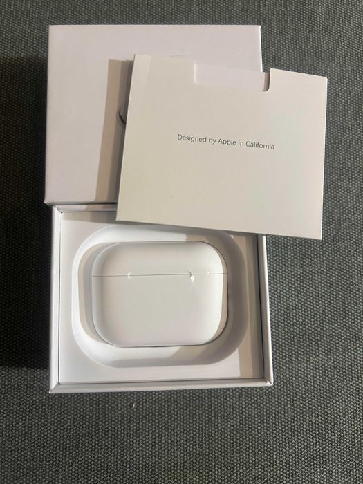 Używane Apple AirPods Pro 3 + paragon