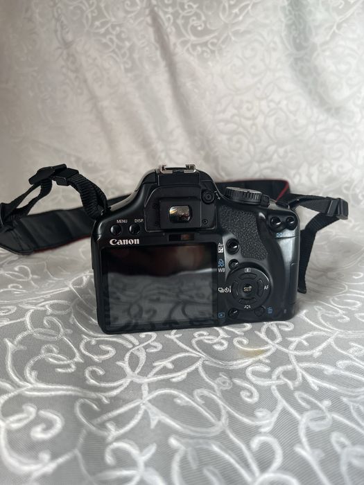 Фотоапарат Canon EOS 450D