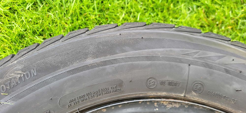 Bridgestone Blizzak LM-32