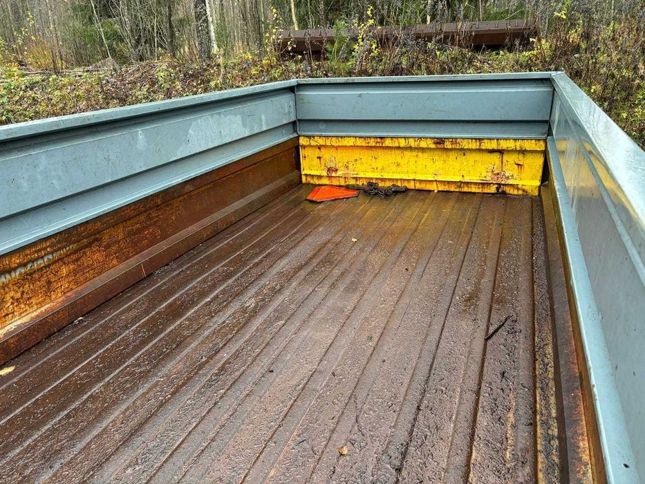 Przyczepa rolnicza wywrotka jednoosiowa