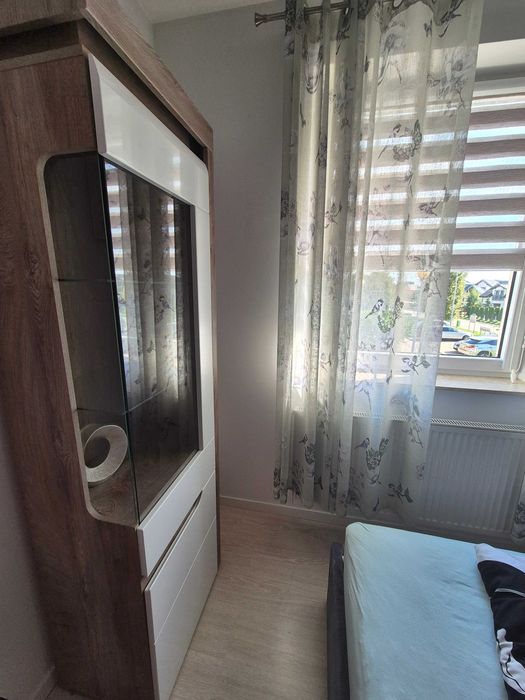 witrynka  stan idealny, oszklona