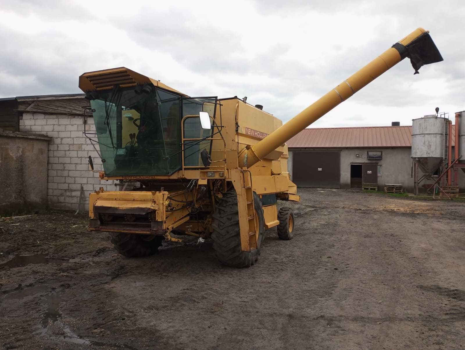 Kombajn zbożowy New Holland TX32 [30,34], sprawny, sieczkarnia, klima