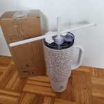 Izolowany kubek Ideus z uchwytem DUŻY termiczny kubek 1200 ml