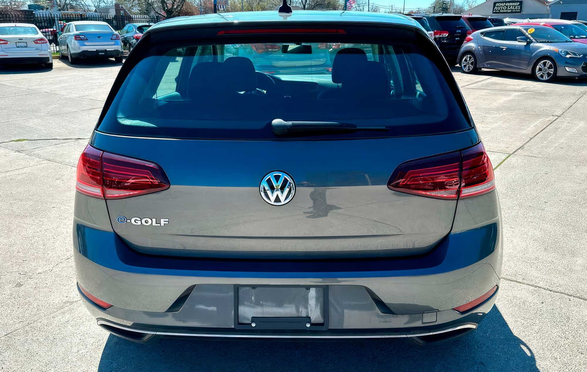 2018 Volkswagen e-Golf SE