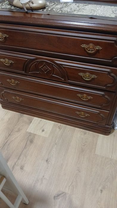 Cómoda madeira pura