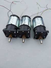 Maxon DC motor 24V 41.040.038-00.00-148 silnik DC  z przekładnią 1:30