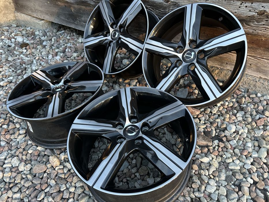 VOLVO V40 V60 S60 S80 V70 S40 XC60 kpl FELGI koła 17” 5x108 R-Design
