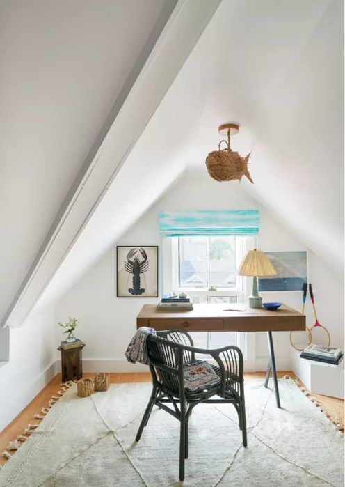 Quarto CASAL num T-2 no Metro BaixaChiado, Centro Lisboa. Caução.