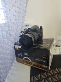 Nikon D3200 + AF-S DX NIKKOR 18-55mm f/3.5-5.6G VR II