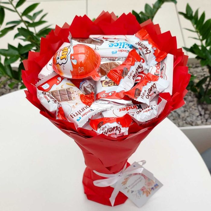 Bukiet ze slodyczy Kinder. Prezent na Urodziny, Komunia, Rocznica