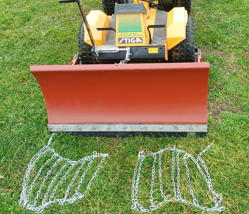 Pług do śniegu traktorek Stiga + łańcuchy.