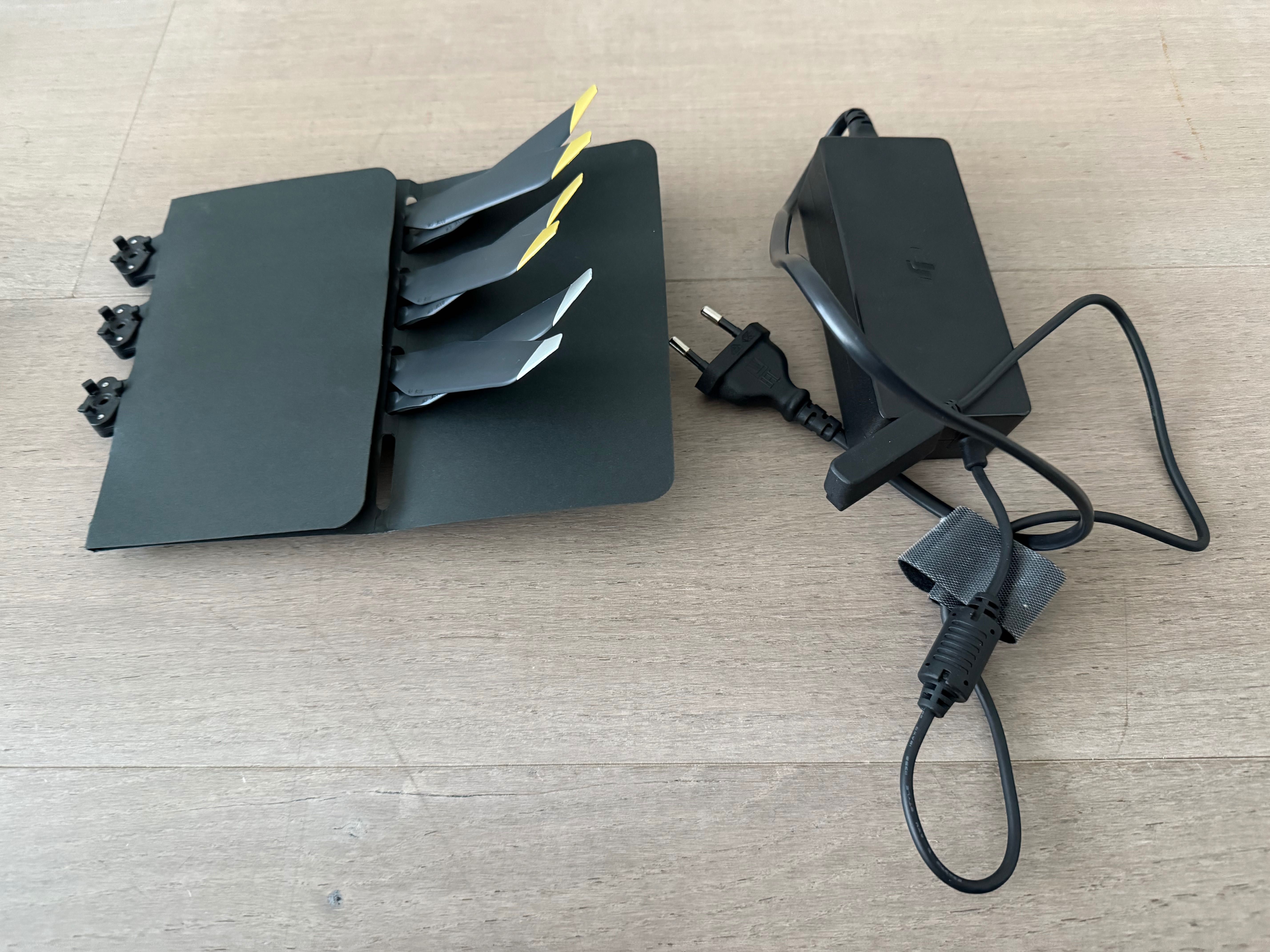 DJI Mavic Pro Platinum + DJI Goggles + Acessórios