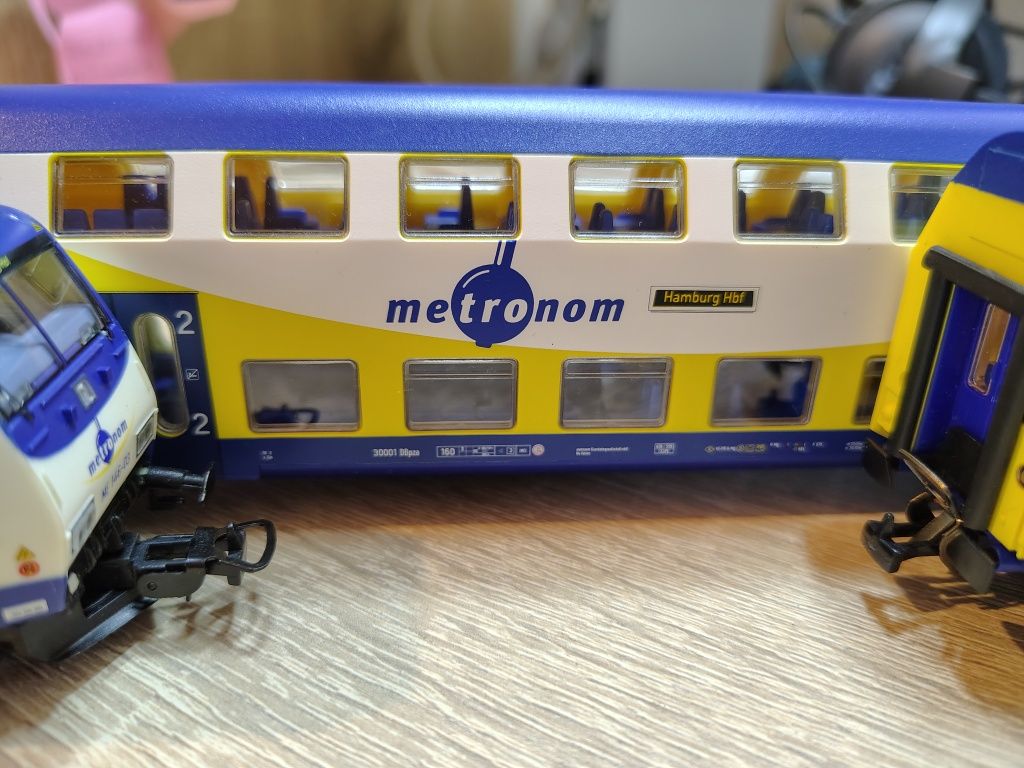 Zestaw pociąg osobowy Metronom Piko h0 db