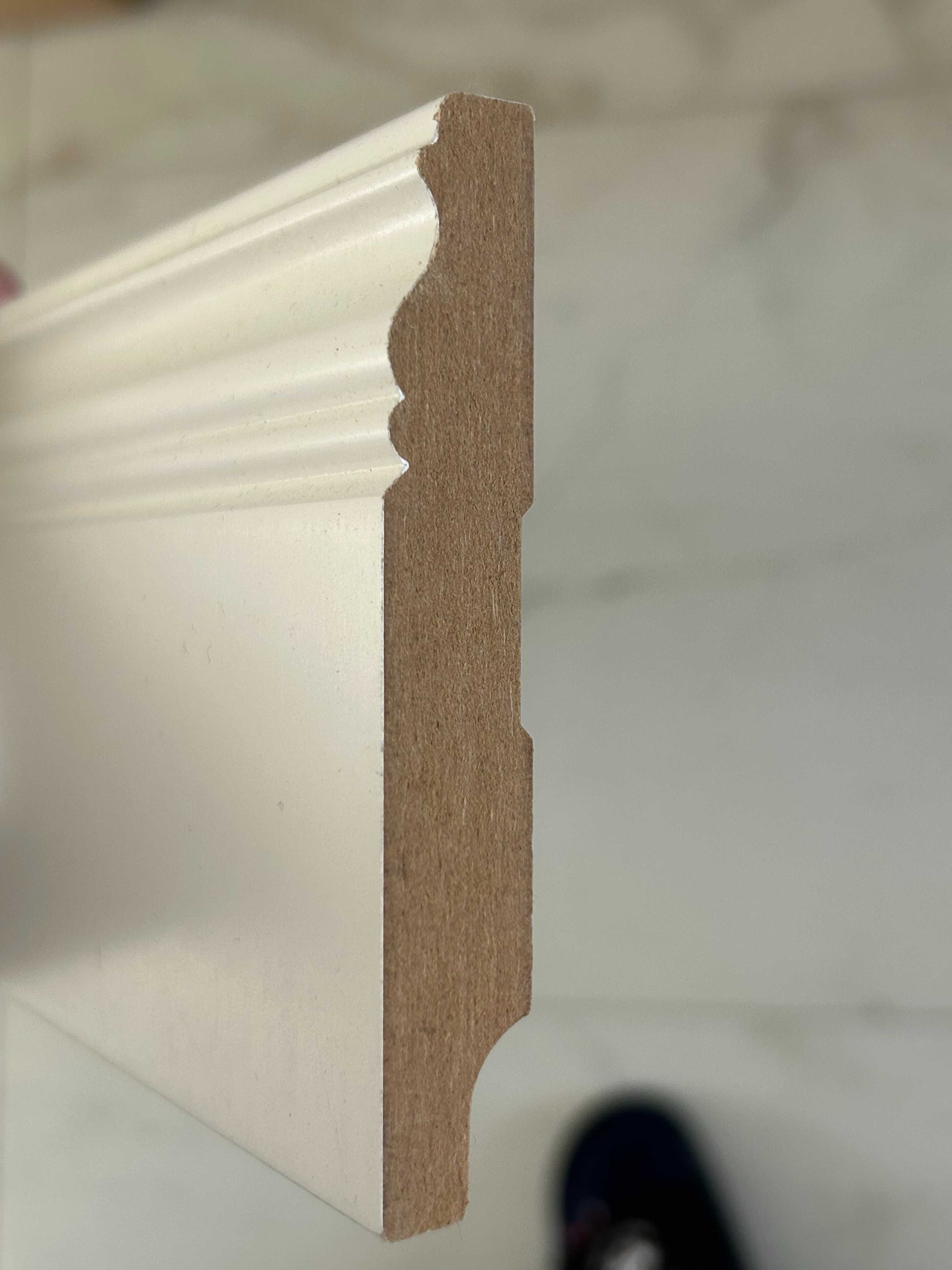 NOWA listwa przypodłogowa 19,5m - całość  RAL 9003 - MDF PREMIUM