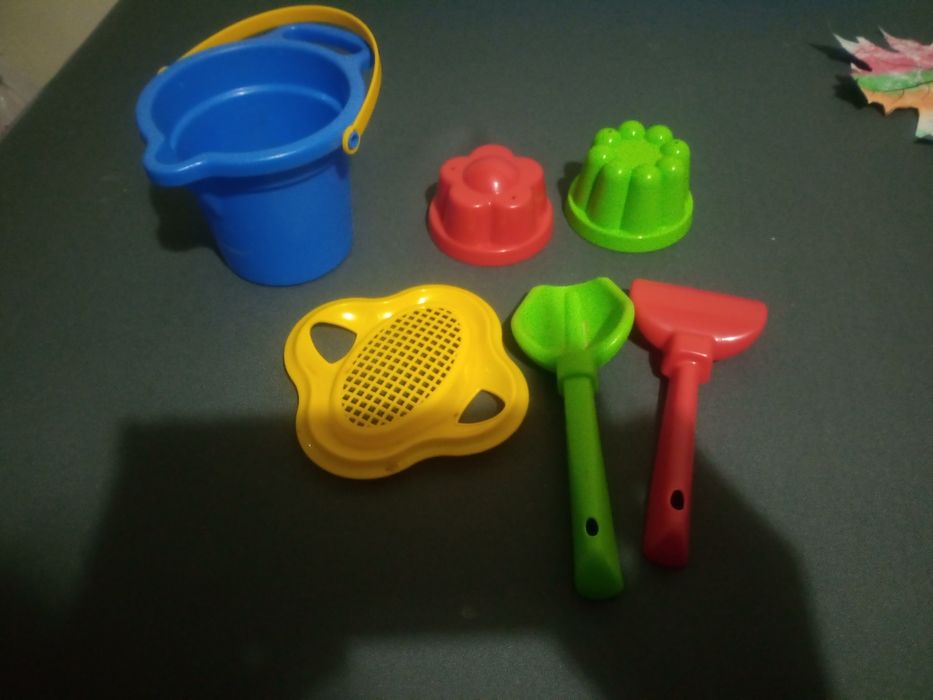 Машинки для найменших машинка пластмасова дитяча