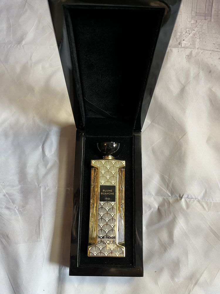 Lalique Noir Premier Plume Blanche 1901
